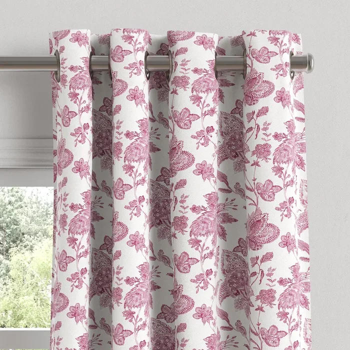 Grommet Drapery in Toile – Strawberry