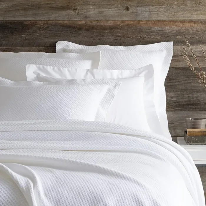 Petite Trellis Twin Coverlet