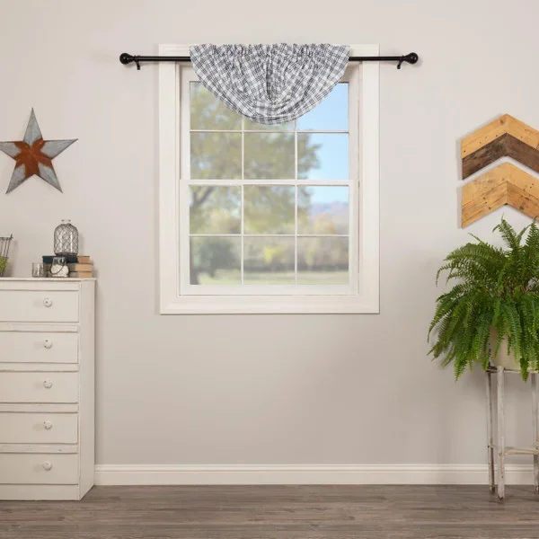 Sawyer Mill Blue Plaid Balloon Valance
