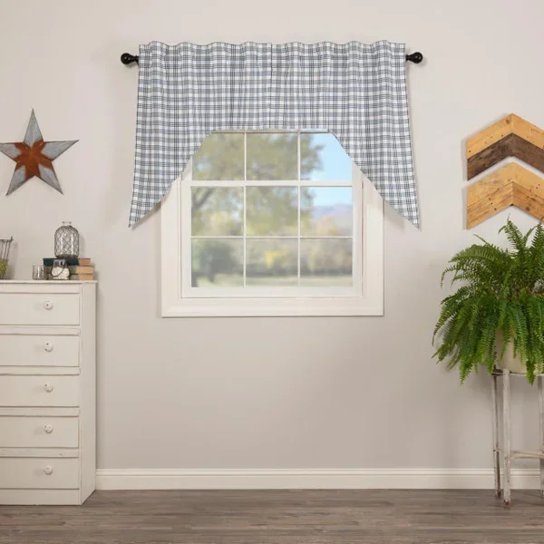 Sawyer Mill Blue Plaid Swag Set